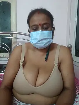 Snapshot of Barna_Love chatting on December 4, 2025, 5:45 pm Barna Love online show from December 4, 2025, 5:45 pm