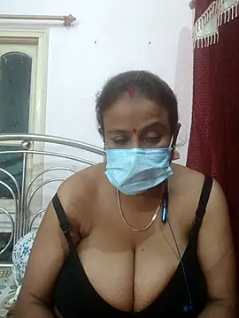 Snapshot of Barna_Love chatting on May 3, 2026, 6:22 pm Barna Love online show from May 3, 2026, 6:22 pm