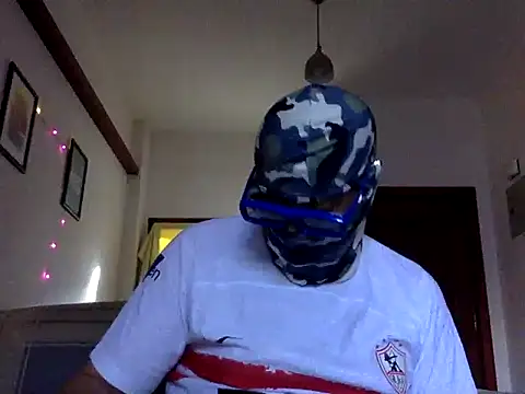 Snapshot of CaiBull chatting on November 16, 2025, 6:18 am CaiBull online show from November 16, 2025, 6:18 am