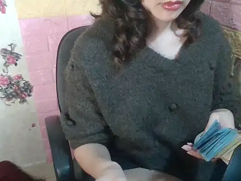 Snapshot of Lovelyx0x chatting on February 18, 2026, 1:29 pm Lovelyx0x online show from February 18, 2026, 1:29 pm