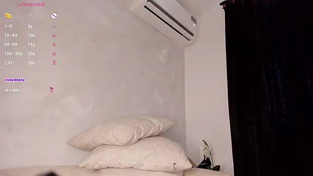 Snapshot of thaira_aly chatting on April 28, 2026, 9:52 pm thaira aly online show from April 28, 2026, 9:52 pm