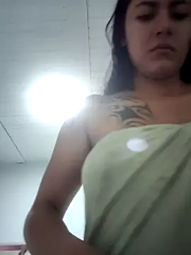 Snapshot of Megara_25 chatting on November 24, 2025, 12:54 am Megara 25 online show from November 24, 2025, 12:54 am