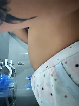 Snapshot of Megara_25 chatting on November 16, 2025, 11:15 am Megara 25 online show from November 16, 2025, 11:15 am