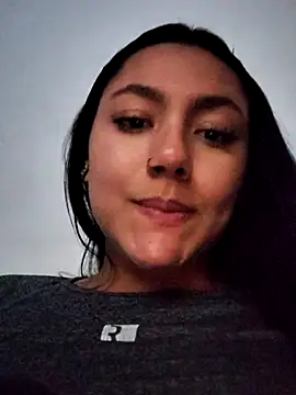 Snapshot of Megara_25 chatting on November 17, 2025, 2:04 am Megara 25 online show from November 17, 2025, 2:04 am