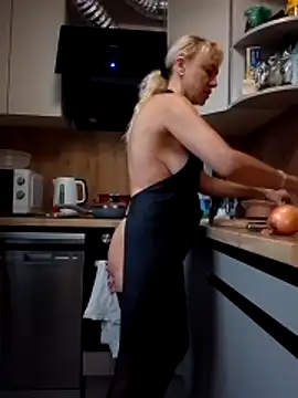 KissMiSveet online show from November 19, 2025, 7:08 am