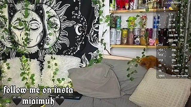 Snapshot of mia__yui chatting on July 10, 2026, 9:59 pm mia yui online show from July 10, 2026, 9:59 pm