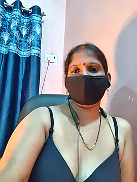 Snapshot of Sonalihot_ chatting on December 16, 2025, 7:18 pm Sonalihot online show from December 16, 2025, 7:18 pm