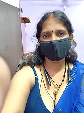 Snapshot of Sonalihot_ chatting on April 18, 2026, 6:10 pm Sonalihot online show from April 18, 2026, 6:10 pm
