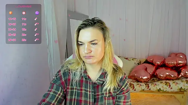 Snapshot of Marie_Ellie chatting on March 6, 2026, 1:11 am Marie Ellie online show from March 6, 2026, 1:11 am