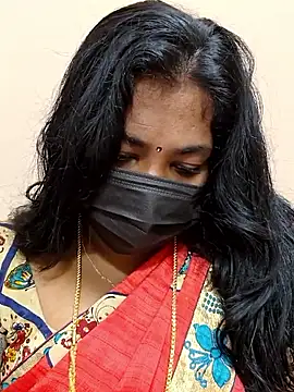 Snapshot of Tamil_Mithra chatting on January 13, 2026, 7:01 am Tamil Mithra online show from January 13, 2026, 7:01 am