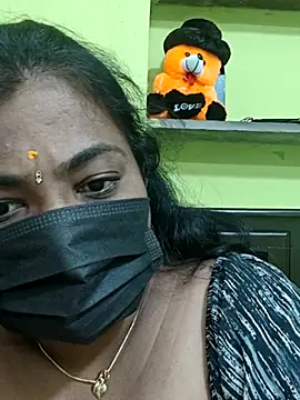 Snapshot of Tamil_Mithra chatting on February 18, 2026, 7:17 am Tamil Mithra online show from February 18, 2026, 7:17 am