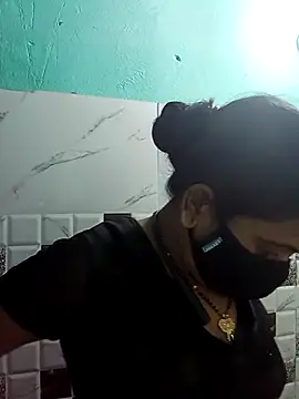 Payal-001 online show from December 17, 2025, 6:07 am