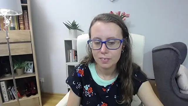 Snapshot of sweetxLizzy chatting on July 16, 2026, 5:26 am sweetxLizzy online show from July 16, 2026, 5:26 am