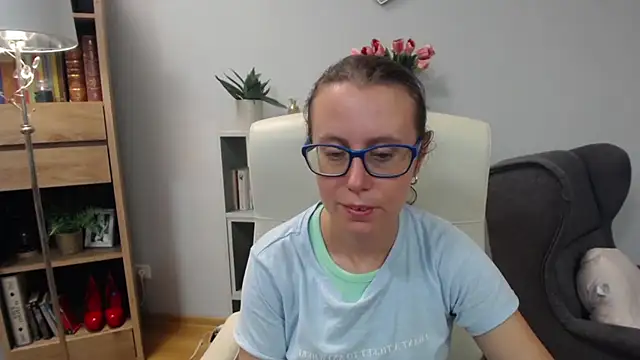 Snapshot of sweetxLizzy chatting on July 13, 2026, 4:34 am sweetxLizzy online show from July 13, 2026, 4:34 am