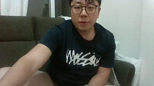 KaylanBMB online show from October 15, 2025, 2:36 pm