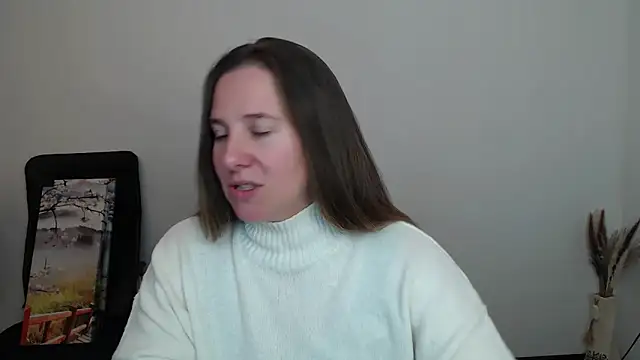 Snapshot of Darklure_ chatting on October 19, 2025, 1:25 pm Darklure  online show from October 19, 2025, 1:25 pm