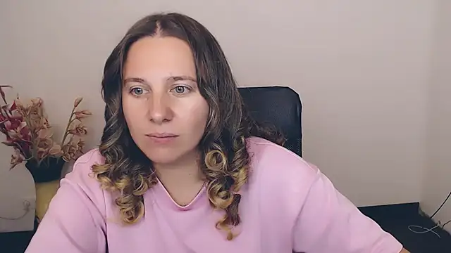 Snapshot of Darklure_ chatting on September 14, 2025, 6:08 pm Darklure  online show from September 14, 2025, 6:08 pm