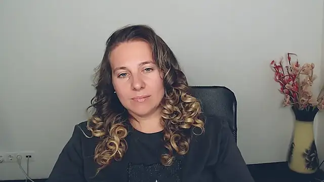 Snapshot of Darklure_ chatting on September 12, 2025, 1:55 pm Darklure  online show from September 12, 2025, 1:55 pm