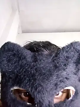 Slllll Couple00 online show from March 17, 2026, 3:26 pm