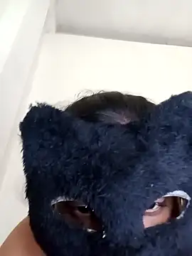 Slllll Couple00 online show from April 23, 2026, 9:49 am