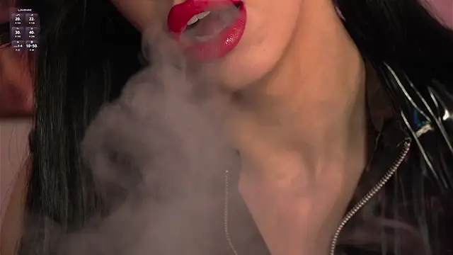 Snapshot of Olivia_Faye chatting on December 22, 2025, 5:46 pm Olivia Faye online show from December 22, 2025, 5:46 pm