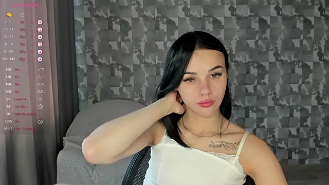 Kseni a online show from November 7, 2025, 10:20 am