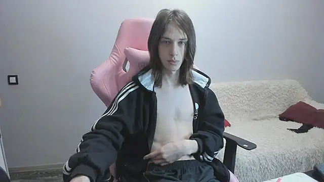 Snapshot of eleganc3 chatting on February 5, 2026, 4:41 am eleganc3 online show from February 5, 2026, 4:41 am