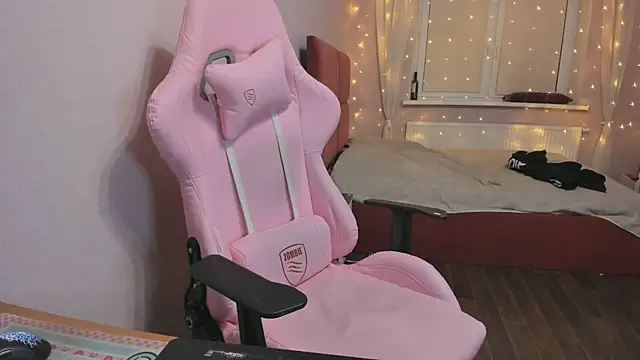 Snapshot of eleganc3 chatting on February 20, 2026, 7:05 pm eleganc3 online show from February 20, 2026, 7:05 pm