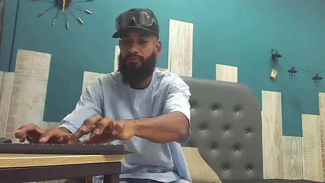 Damian Shakur online show from November 17, 2025, 12:20 pm