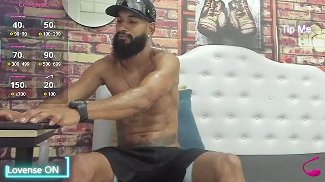 Snapshot of Damian_Shakur chatting on January 13, 2026, 12:09 pm Damian Shakur online show from January 13, 2026, 12:09 pm