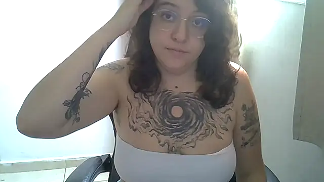 Blue Liz online show from October 26, 2025, 2:50 pm