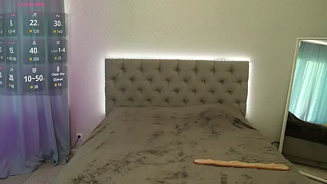 Katherinepinke online show from November 7, 2025, 12:21 pm