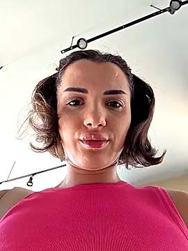 Snapshot of NaughtyChloe chatting on September 15, 2025, 2:17 pm NaughtyChloe online show from September 15, 2025, 2:17 pm