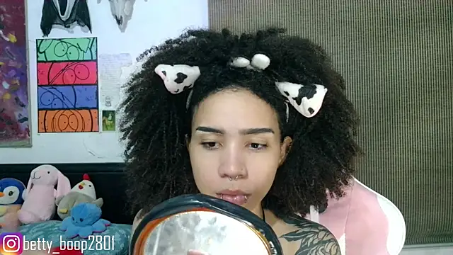 Snapshot of bettyboo2801 chatting on May 3, 2026, 4:39 am bettyboo2801 online show from May 3, 2026, 4:39 am