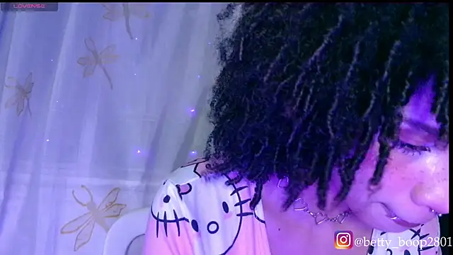 Snapshot of bettyboo2801 chatting on February 12, 2026, 2:22 am bettyboo2801 online show from February 12, 2026, 2:22 am