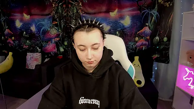 ClaraParks online show from April 11, 2026, 7:45 am