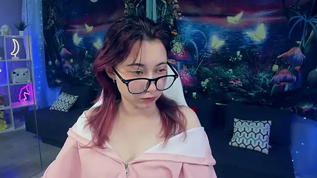 Snapshot of ClaraParks chatting on November 26, 2025, 6:41 pm ClaraParks online show from November 26, 2025, 6:41 pm