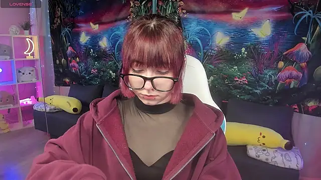 Snapshot of ClaraParks chatting on November 14, 2025, 8:01 pm ClaraParks online show from November 14, 2025, 8:01 pm