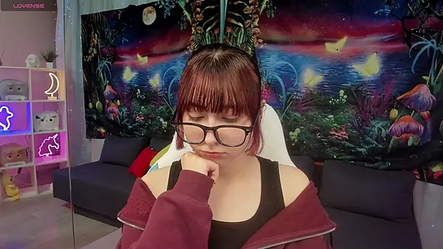 Snapshot of ClaraParks chatting on November 15, 2025, 4:55 pm ClaraParks online show from November 15, 2025, 4:55 pm