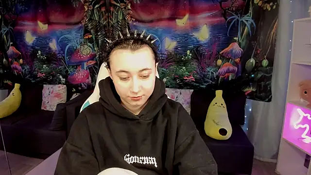 ClaraParks online show from April 11, 2026, 7:27 am