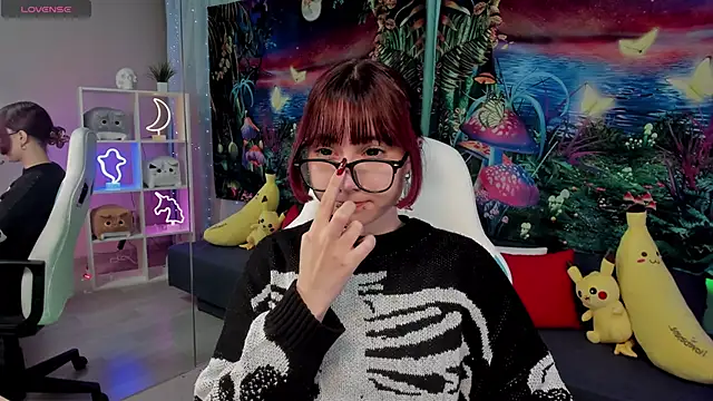 Snapshot of ClaraParks chatting on November 5, 2025, 6:33 pm ClaraParks online show from November 5, 2025, 6:33 pm