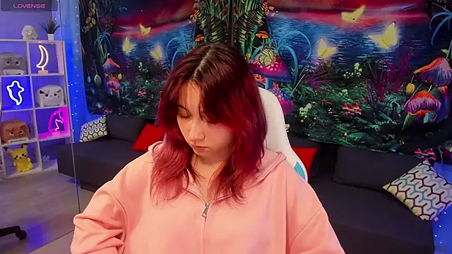 Snapshot of ClaraParks chatting on November 24, 2025, 7:14 pm ClaraParks online show from November 24, 2025, 7:14 pm