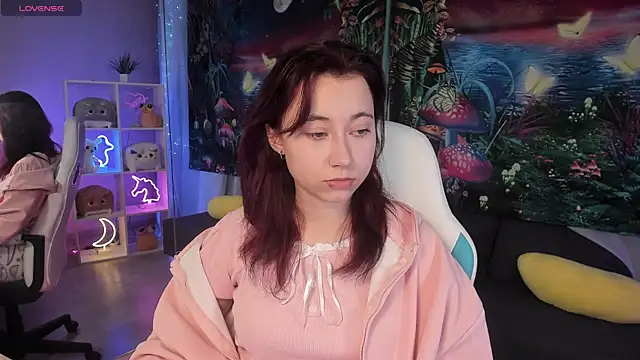 Snapshot of ClaraParks chatting on October 25, 2025, 6:08 pm ClaraParks online show from October 25, 2025, 6:08 pm