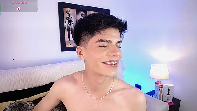 Dulcey  online show from September 14, 2025, 10:32 pm