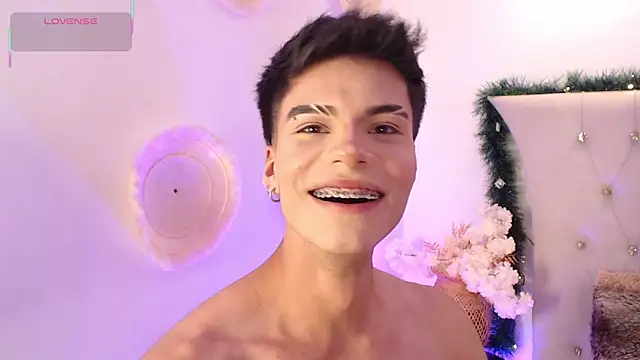 Dulcey  online show from December 19, 2025, 7:00 am