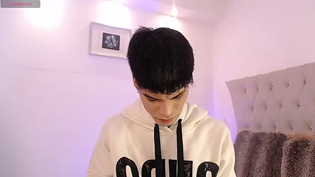 Dulcey  online show from November 10, 2025, 4:06 am