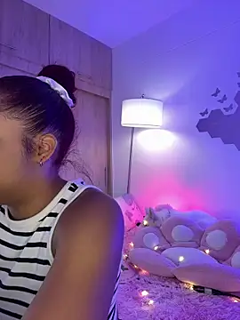 Snapshot of _Zahara_ chatting on February 13, 2026, 11:16 pm Zahara online show from February 13, 2026, 11:16 pm