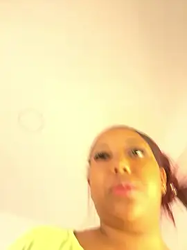 Snapshot of _Zahara_ chatting on January 9, 2026, 11:22 pm Zahara online show from January 9, 2026, 11:22 pm