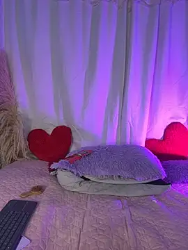 Miaa rosses3 online show from October 28, 2025, 11:03 pm