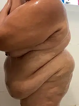 lulusatansbaby online show from October 26, 2025, 10:32 pm